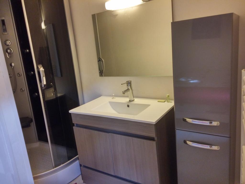 Appartements Cote Pont Vieux-Self Check-In Carcassonne Buitenkant foto