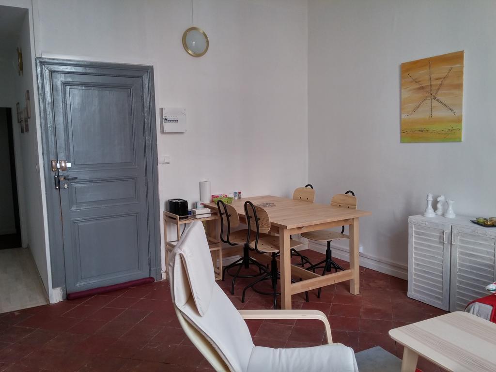 Appartements Cote Pont Vieux-Self Check-In Carcassonne Buitenkant foto