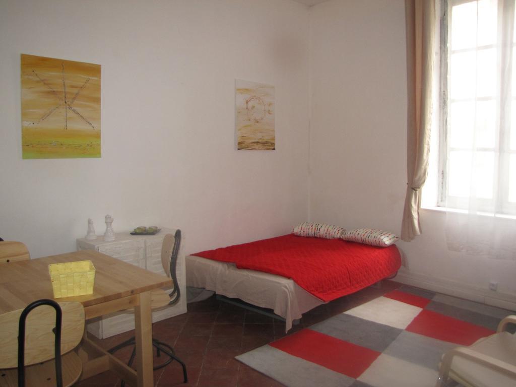 Appartements Cote Pont Vieux-Self Check-In Carcassonne Buitenkant foto