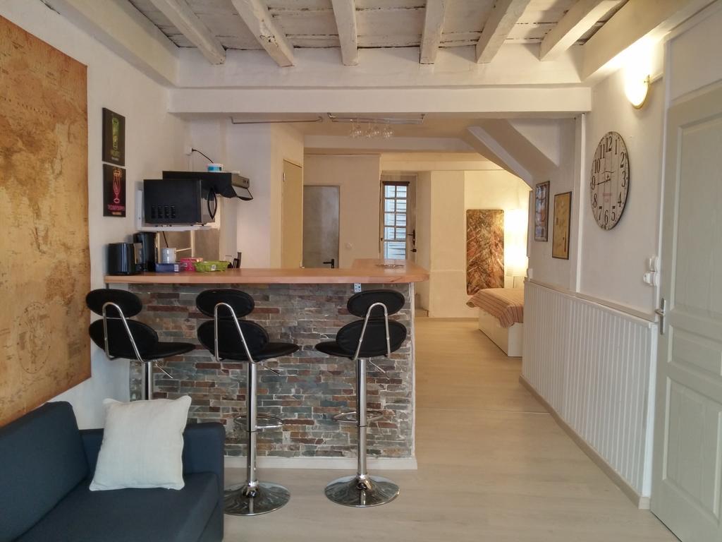 Appartements Cote Pont Vieux-Self Check-In Carcassonne Buitenkant foto